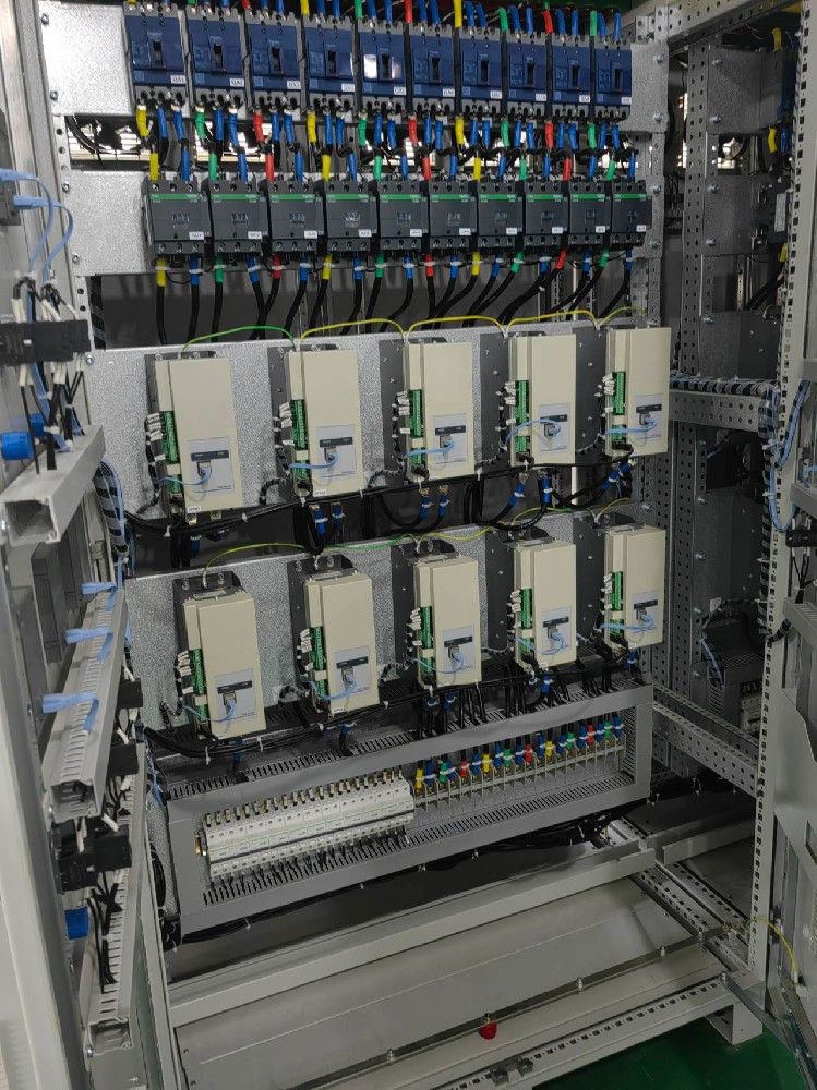 为什么加热电力调解器输出不稳固？？？