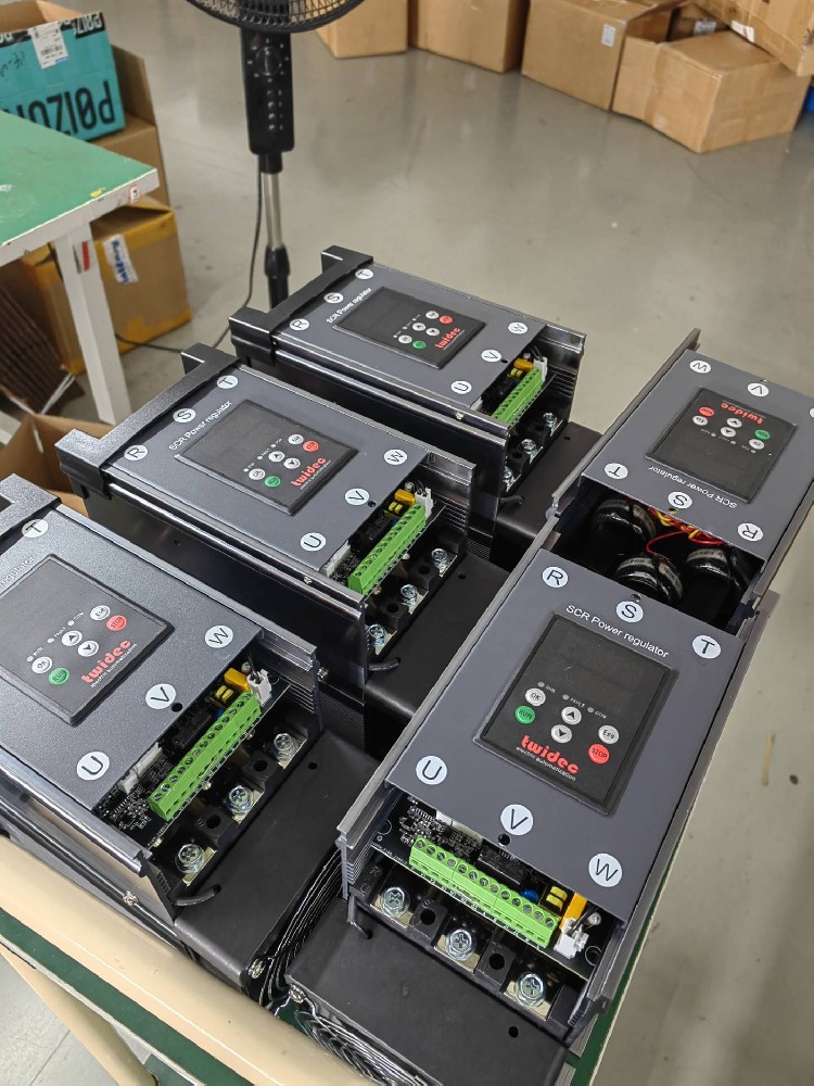 电力调解器的开关频率怎样影响系统性能和EMI特征？？？？