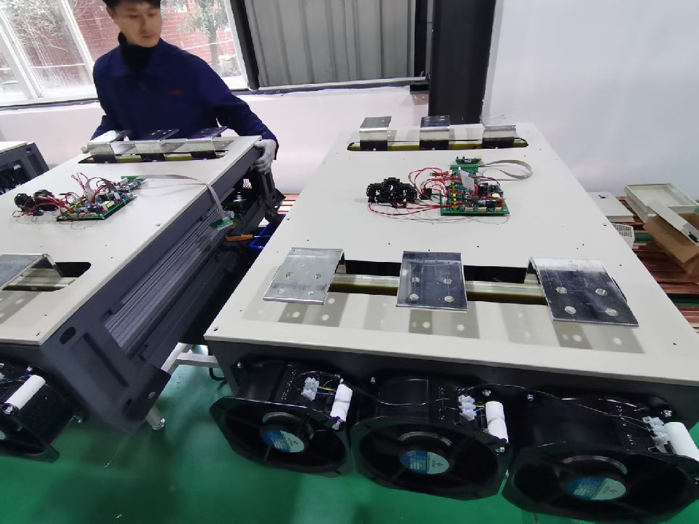 电力调解器在海优势电场的应用中，，，，，怎样应对湿润、高盐等卑劣情形？？？