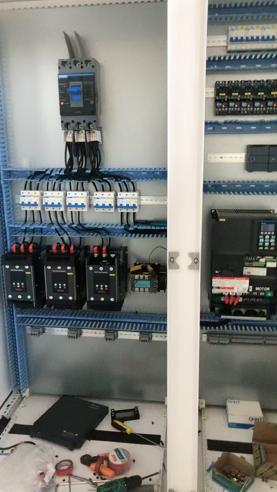 怎样通过电力调解器实现对漫衍式能源资源的聚合与有用使用？？？？？